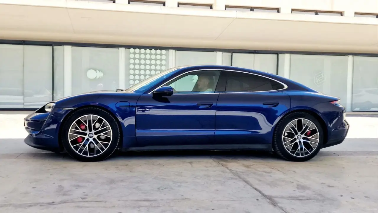Porsche Taycan 4S