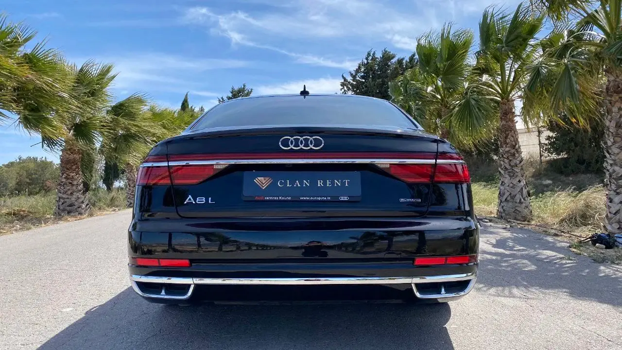 AUDI A8 Long