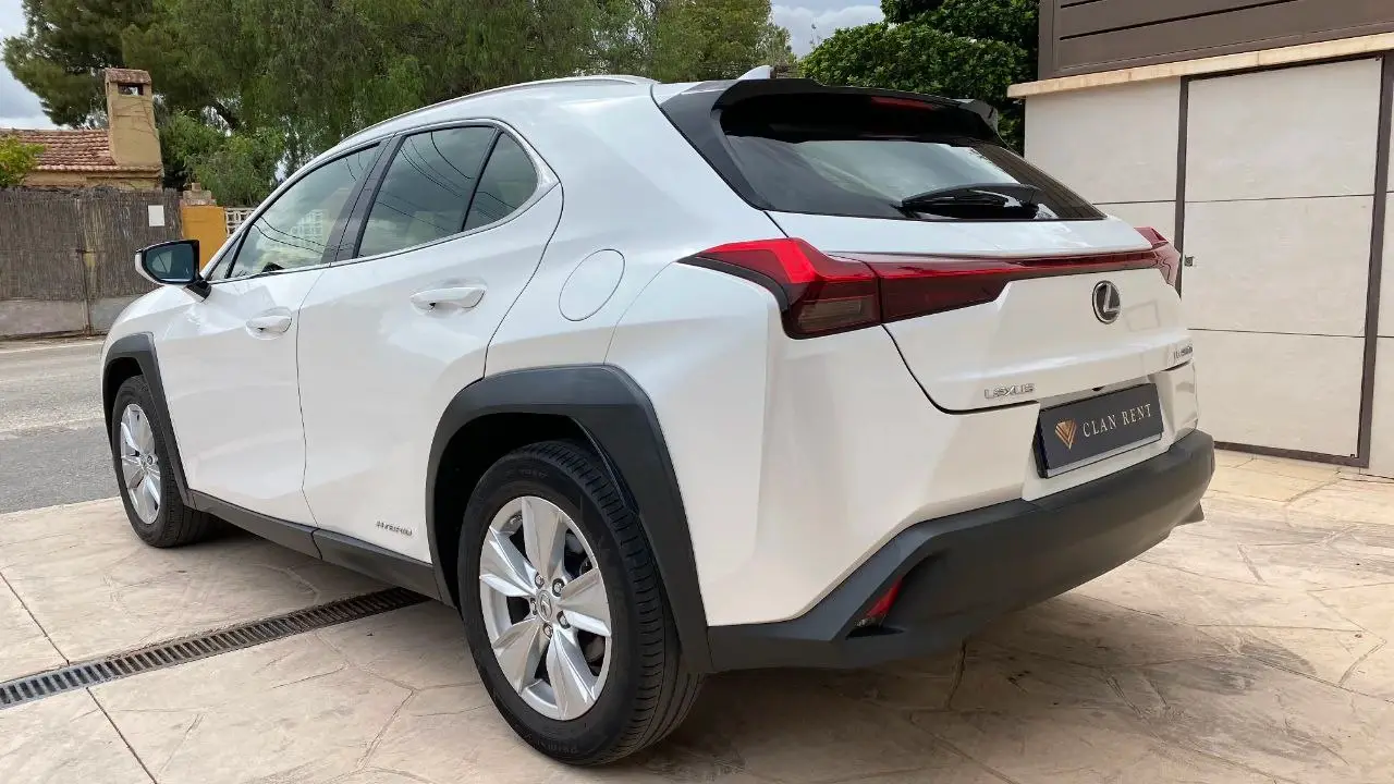 Lexus UX