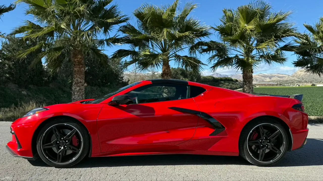 Corvette Stingray C8