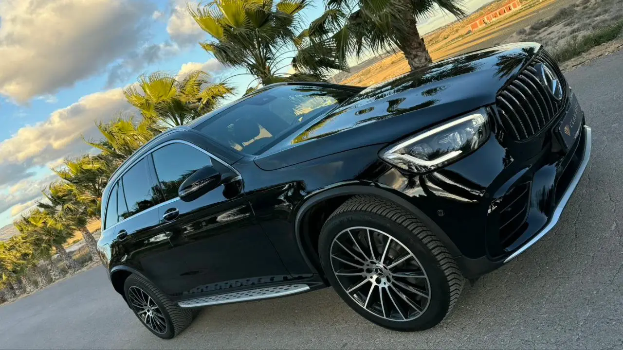 Mercedes Benz GLC 300 AMG